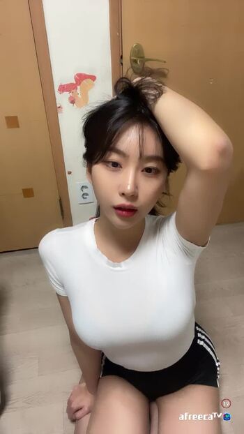 야동 390228번 썸네일