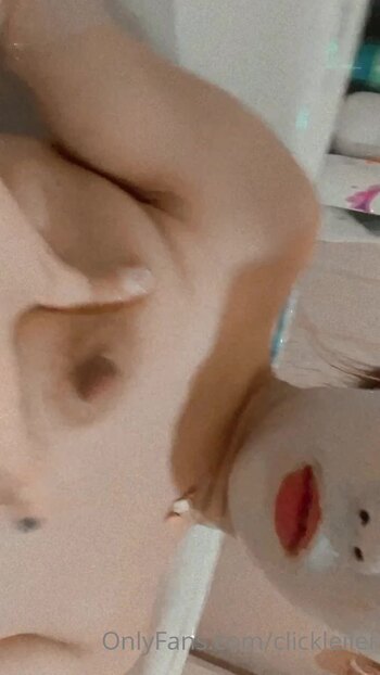 OnlyFans clickleilei 류레이레이 유출 21