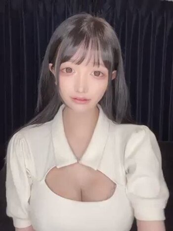 일본야동 틱톡야동 은꼴움짤 거유녀 가슴 NSFW