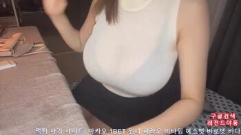 젖치기 최적화! 빨젖 대왕가슴 핏줄 빨통녀