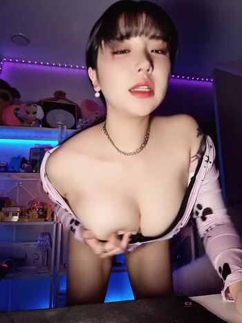 야동 566806번 썸네일