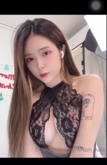 걸크러쉬 유카 (YUKA) 온팬현재까지 풀팩 12~16.mp4의 사본