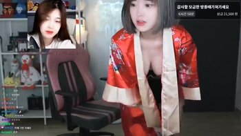 BJ야동 아프리카티바 거유녀 기모노 NSFW