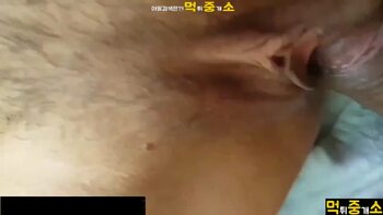 한국야동 [아내] 너무 박혀서 헐은 와이프 보지 - 부부 대물