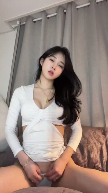 야동 432439번 썸네일