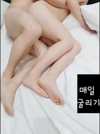 핑또녀(매일떡치는 노출노예 핑또커플 시아) (41)