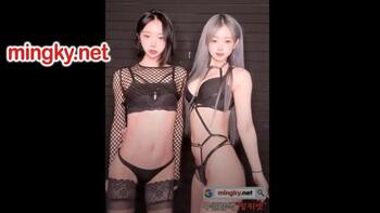 야동 697409번 썸네일