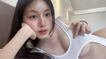 웹캠야동 귀여운미녀 글래머 거유녀 은꼴움짤야동