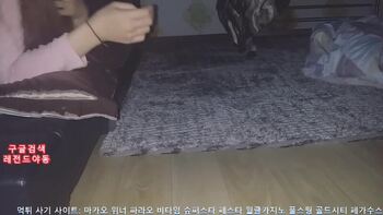 입보지 조련이 잘된 여친 ! 바세린자지 졸라 잘빰~