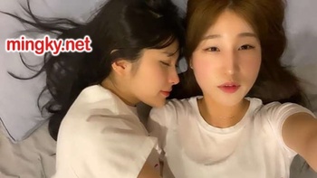 아프리카 레즈커플 BJ 사슴이 19금