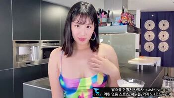 데이트 때는 속옷을 입지 않는 색녀 15분16초