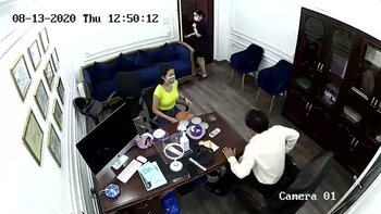 중국변태야동 CCTV 가슴만지기 사무실 몰래촬영 쇼츠야동