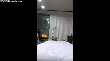 야동 749218번 썸네일