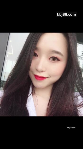 쌍둥이 머슬퀸 녀